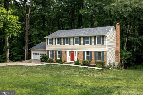 6251 Garretson St, Springfield VA  22015-3521 exterior