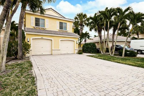 4005 Torres Cir, West Palm Beach, FL 33409-8121