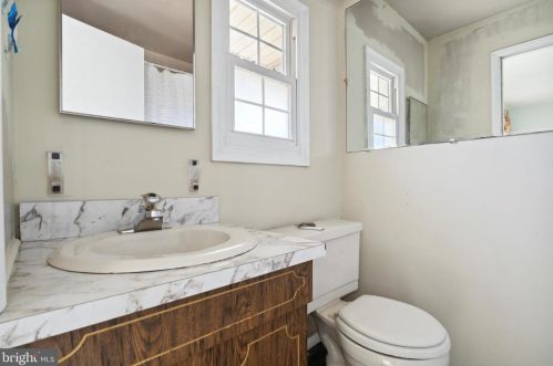 43 Windsor Ln, Willingboro NJ  08046-3412 exterior