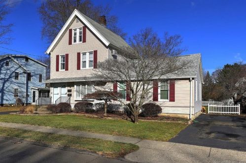 78 Lafayette St, Milford, CT 06460-4713