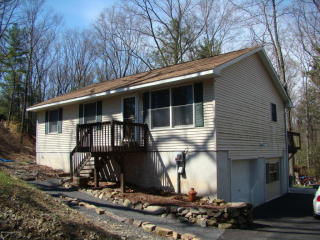 112 Asher Ct, Brodheadsville, PA 18322-7006