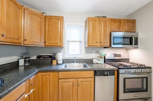 932 Goldenrod St, Whitaker PA  15120-2939 exterior