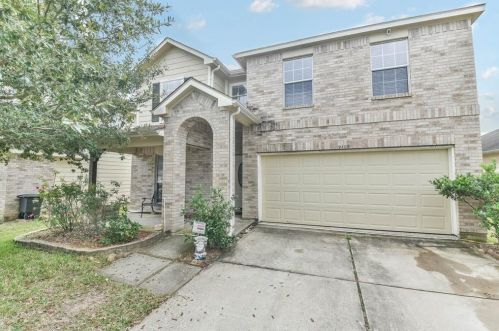 9102 Blue Cedar Ln, Humble, TX 77338-2808