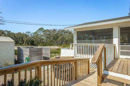 441 Gulf Beach Dr, Saint George Island FL  32328-2811 exterior