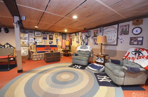 317 New Durham Rd, Piscataway NJ  08854-5311 exterior