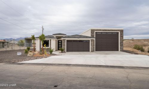 1861 Biscayne Ln, Lake Havasu City, AZ 86403-4712