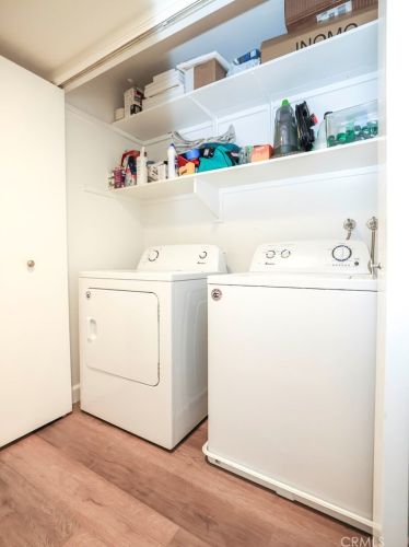 73 Woodleaf, Irvine CA  92614-7081 exterior