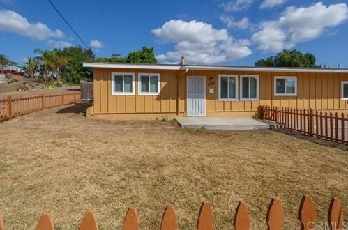 2793 Citronella St, Lemon Grove CA  91945-2925 exterior