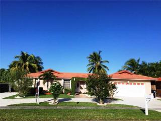 7050 144th Pl, Miami, FL 33183-2142