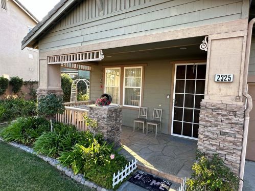 2325 Promontory Dr, Long Beach, CA 90755-3860