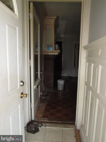 5943 Ellsworth St, Philadelphia, PA 19143-3017