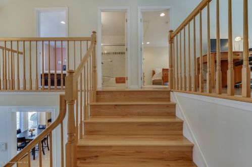 168 La Quinta Ct, Holmdel Village NJ  07733-2536 exterior