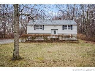 152 Standish Rd, Colchester, CT 06415-2242