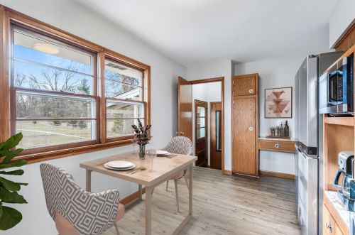 220 County Road B, Saint Paul, MN 55113-6683