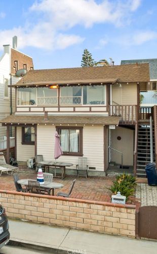 713 Balboa Blvd, Newport Beach, CA 92661-1105