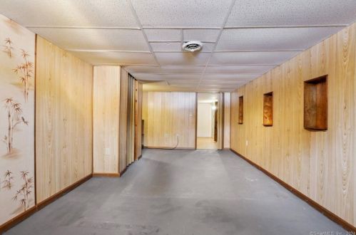 4 Fairway Ln, Norwich CT  06360-7006 exterior