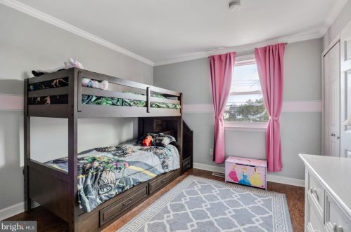 24 Robert Ct, Auburn NJ  08085-1542 exterior