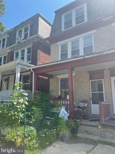1917 Park St, Harrisburg, PA 17103-2539