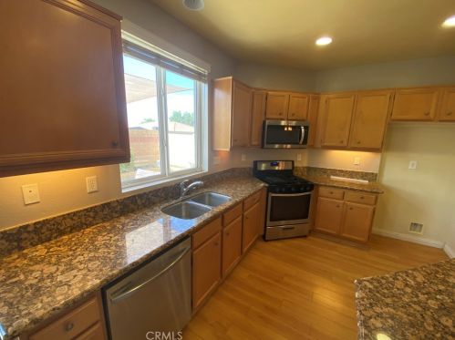 1323 Burdock St, Beaumont CA  92223-8301 exterior