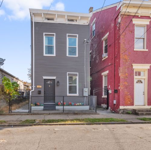 1306 Banklick St, Covington, KY 41011-2925