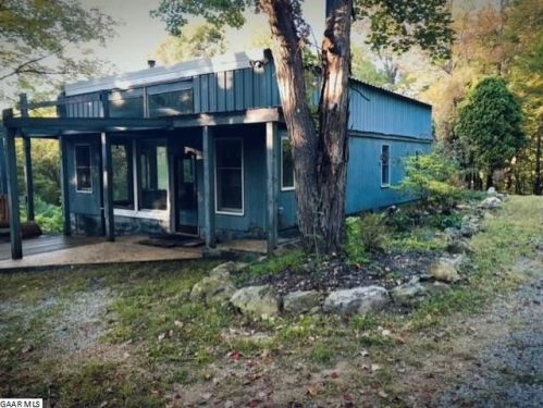 730 Love Rd, Sherando, VA 22952-2816
