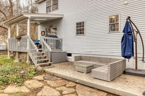 276 Country Rd, Miller Place NY  11764-2302 exterior
