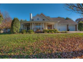 372 Parker Ln, Kingsport, TN 37660-6921