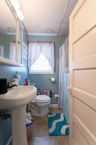 13 Middlesex St, Fall River MA 02723-3721 exterior