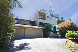 1125 201st St, Seattle, WA 98177-2142