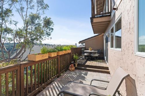 2510 Hastings Dr, Belmont CA  94002-3322 exterior