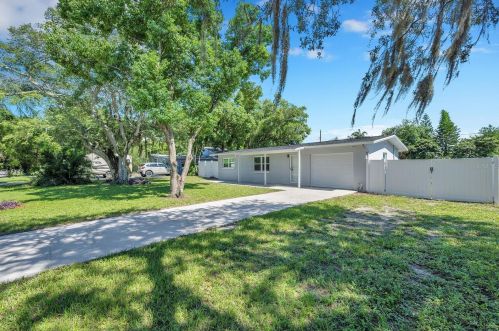 1604 Indiana Ave, Palm Harbor, FL 34683-3635