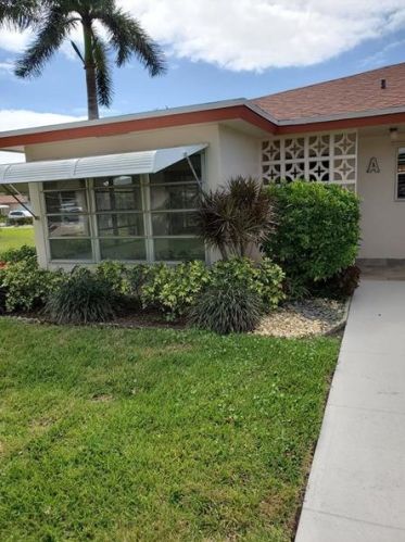 4570 3rd St, Delray Beach, FL 33445-1707