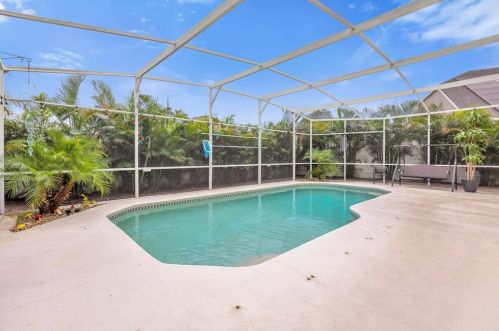 418 Riggs Cir, Davenport FL 33897-6007 exterior