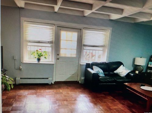 147-65 Grand Central Pkwy, Jamaica, NY 11435-1126