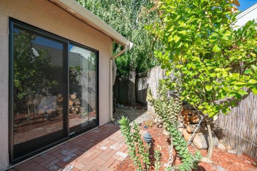580 Willow Ct, Benicia CA  94510-1447 exterior