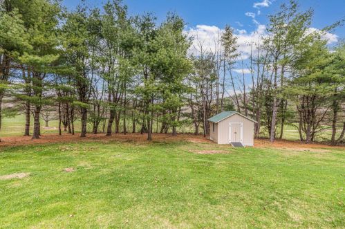 16 Snell Rd, Lee NH  03861-6719 exterior