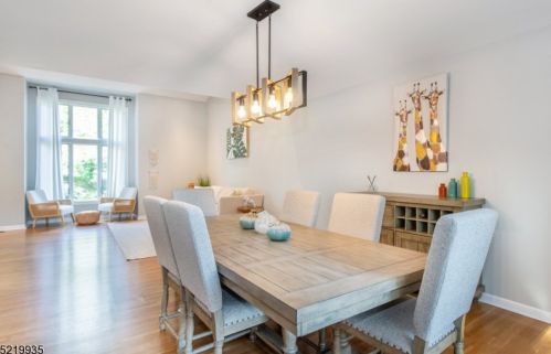 31 Drake Ct, Dover NJ  07869-4851 exterior