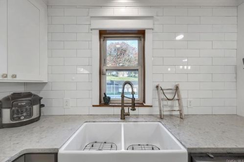 67 Stowe Dr, Poughquag NY  12570-4929 exterior