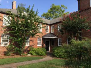 2855 Thornhill Rd, Birmingham AL  35213-4068 exterior