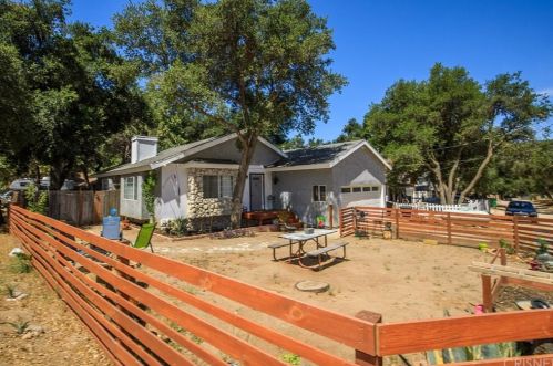 15102 Calle Naranjo, Santa Clarita, CA 91390-1074