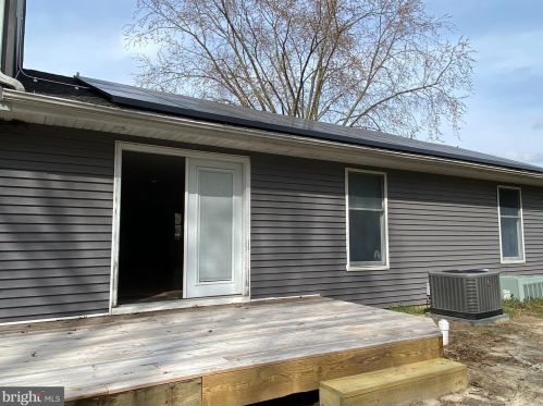 104 Broad Creek Rd, Laurel DE  19956-1124 exterior