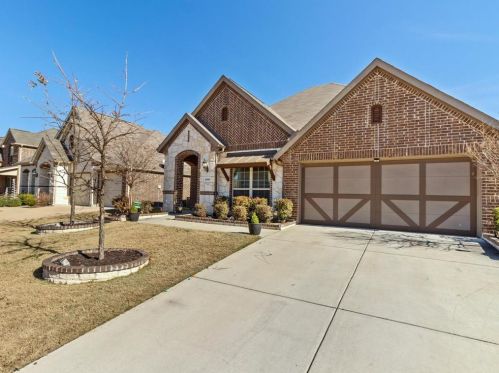 2800 Waterton Dr, Oak Point, TX 75068