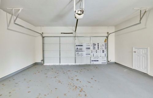 7312 Ben White Blvd, Austin TX  78741-6821 exterior