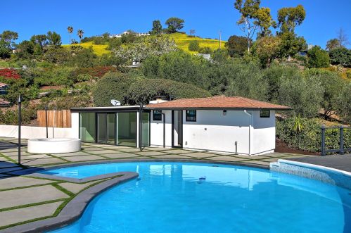 8 Celine Dr, Santa Barbara CA  93105-1911 exterior