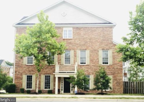 8363 Millom Ct, Lorton, VA 22079-2799