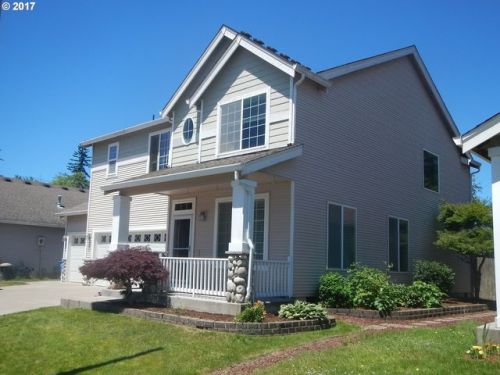 1304 14th St, Battle Ground, WA 98604-3228