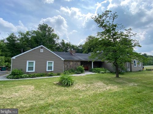 2 Sunnyside Ln, Yardley, PA 19067-2616