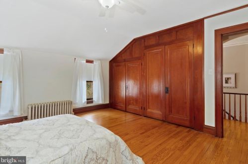 727 Baltimore Pike, Kennett Sq PA  19348-2405 exterior