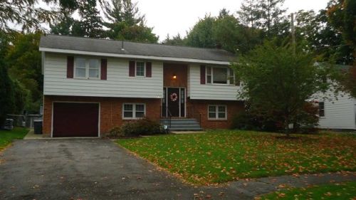 1758 Athol Rd, Schenectady, NY 12308-2014