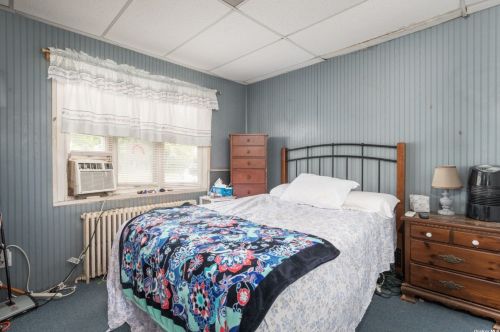 95 Ferndale Blvd, Islip Manor NY  11751-2821 exterior